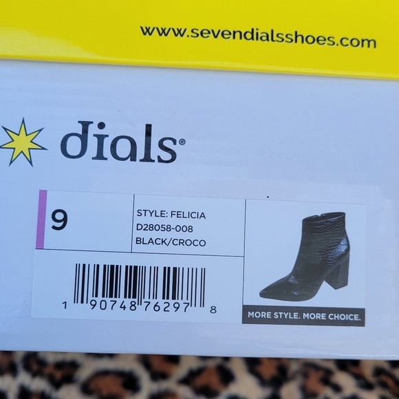 New Felicia Block Heel Croco Booties Boots Sz 9 - Picture 12 of 13